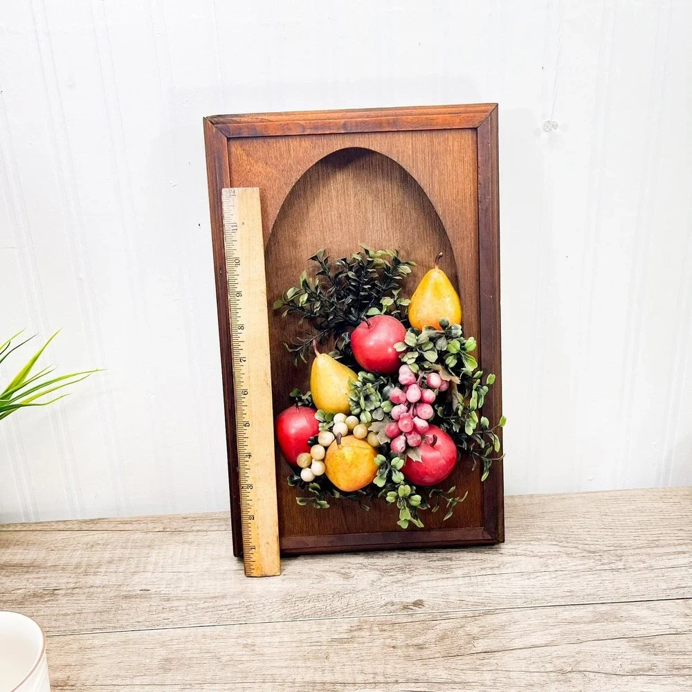 Vintage Wooden Oval Shadowbox - Curio Wall Hanging